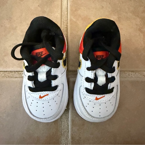 NEW IN BOX Nike Air Force 1 LV 8 (TD) - Roswell Rayguns - Picture 4 of 5